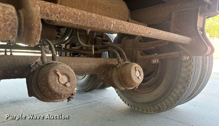 image for item EE7837 1990 Strick dry van trailer