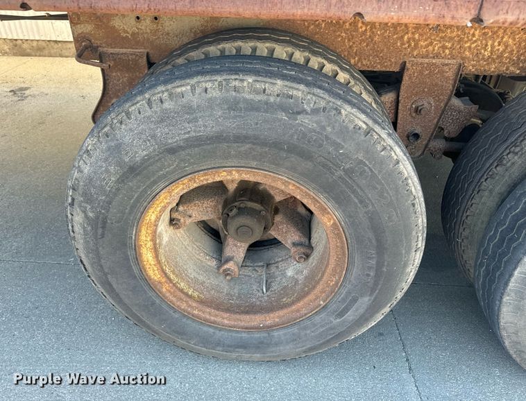 image for item EE7837 1990 Strick dry van trailer