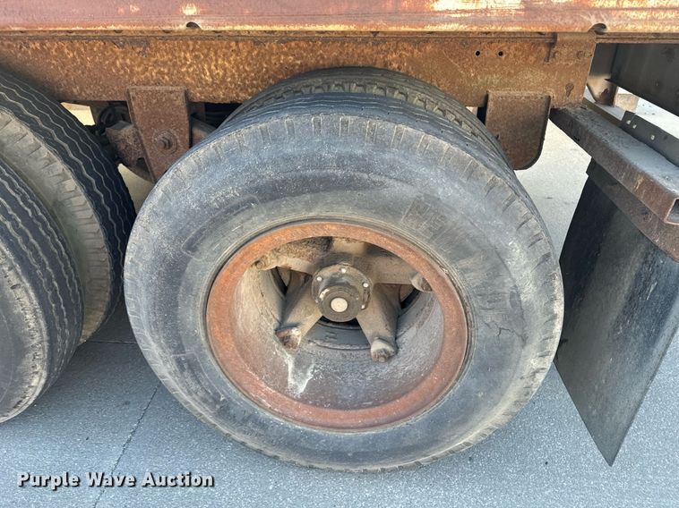 image for item EE7837 1990 Strick dry van trailer