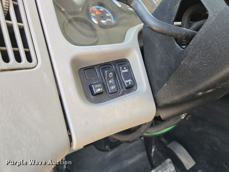 image for item EE8568 2010 International  8600 semi truck