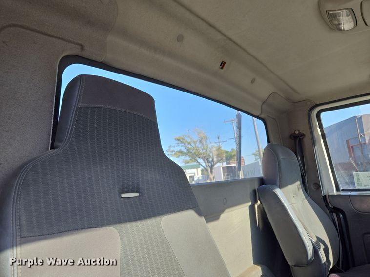 image for item EE8568 2010 International  8600 semi truck