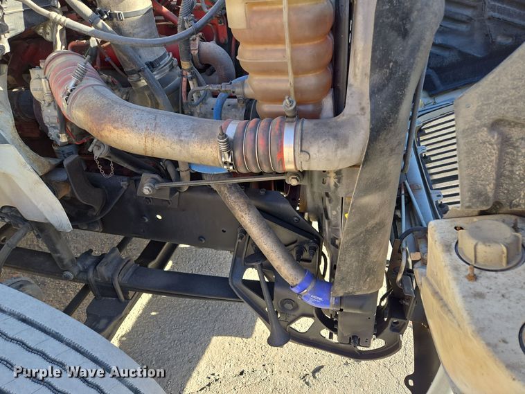 image for item EE8568 2010 International  8600 semi truck