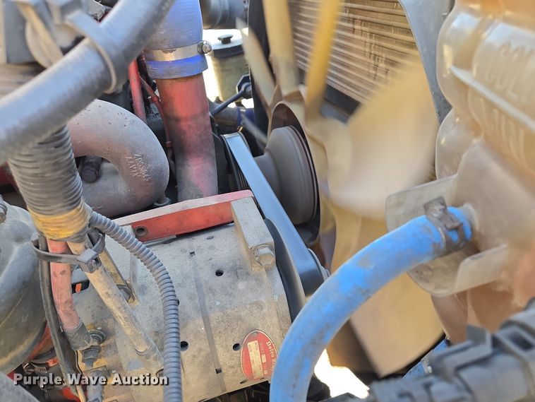 image for item EE8568 2010 International  8600 semi truck