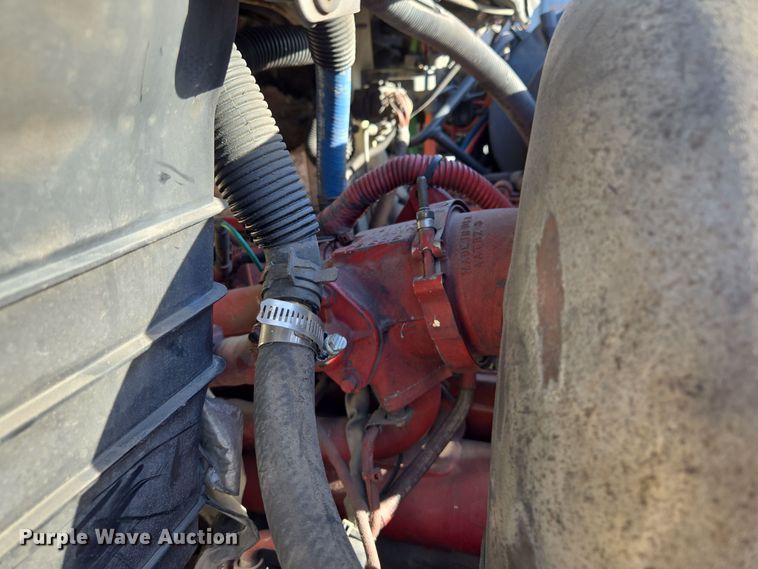 image for item EE8568 2010 International  8600 semi truck