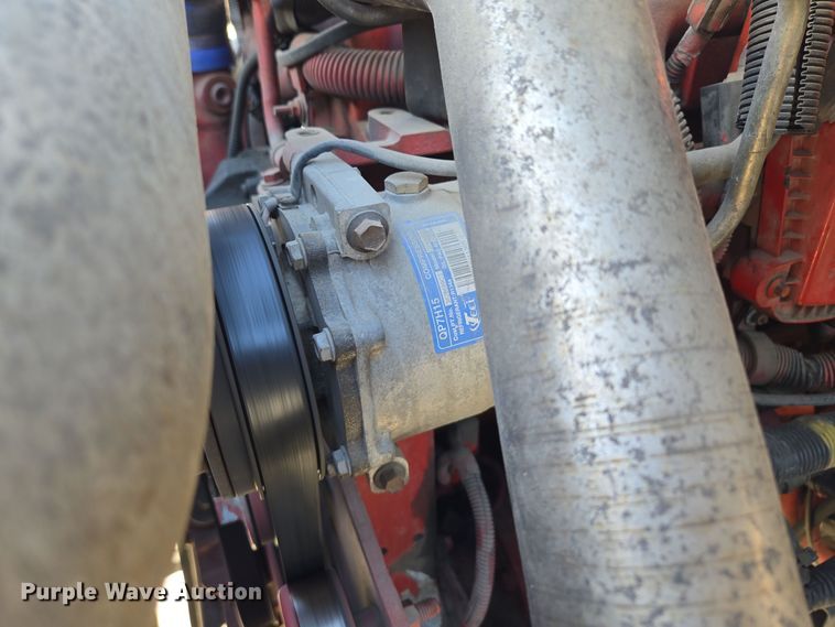 image for item EE8568 2010 International  8600 semi truck