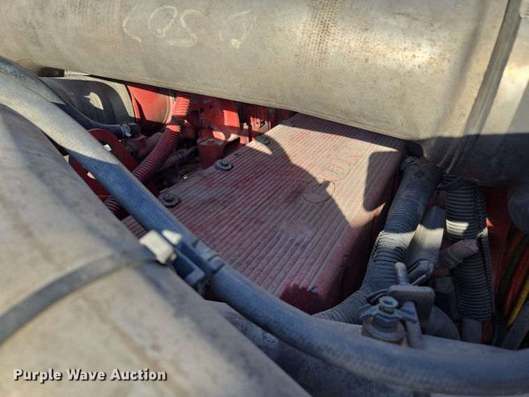 image for item EE8568 2010 International  8600 semi truck