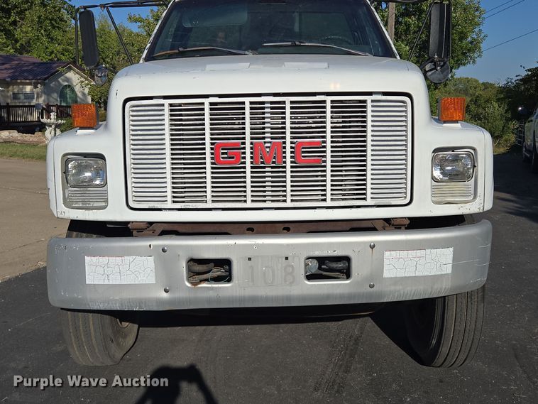 image for item EE8577 1993 GMC  TopKick bucket truck