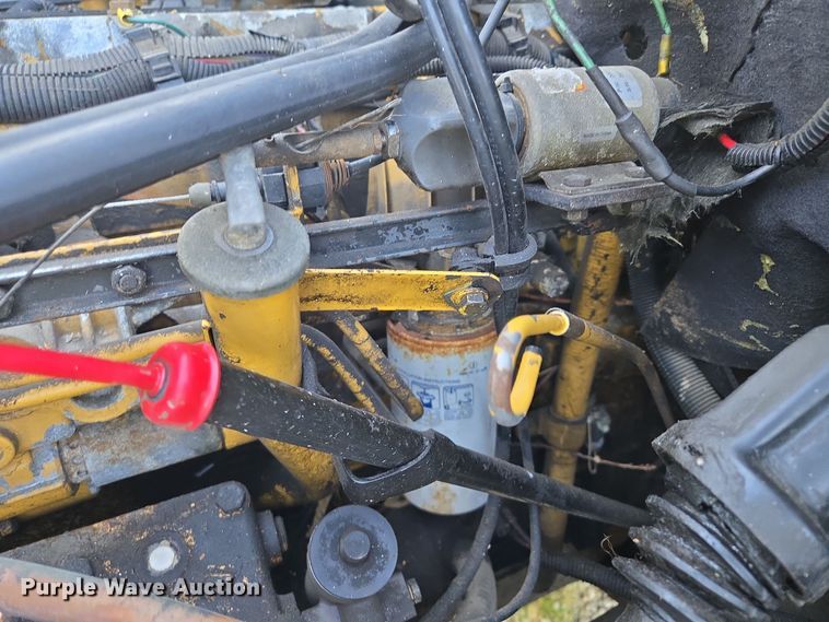 image for item EE8577 1993 GMC  TopKick bucket truck