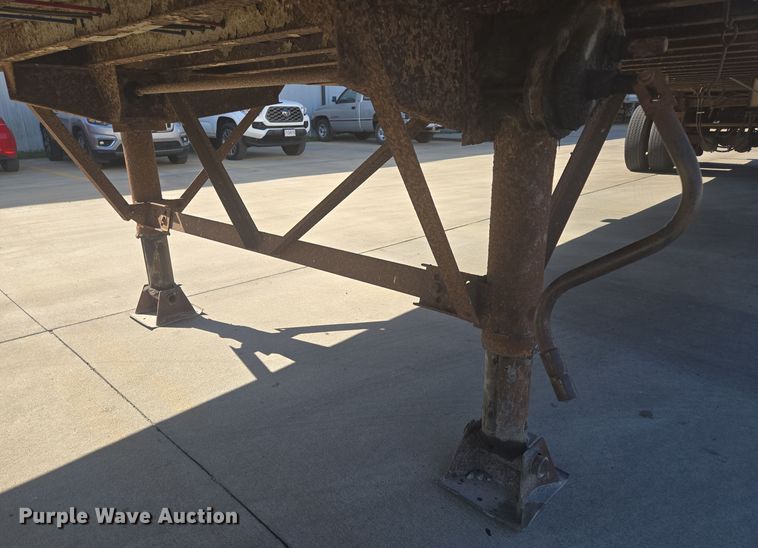 image for item EE8661 1996 Dorsey dry van trailer