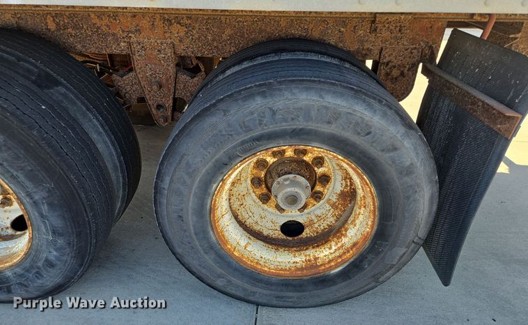 image for item EE8661 1996 Dorsey dry van trailer