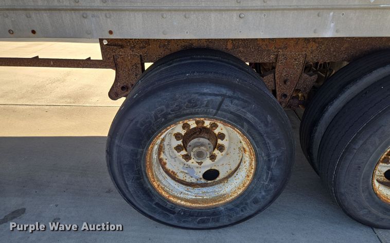 image for item EE8661 1996 Dorsey dry van trailer