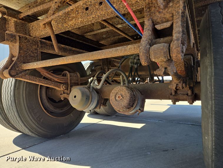 image for item EE8661 1996 Dorsey dry van trailer