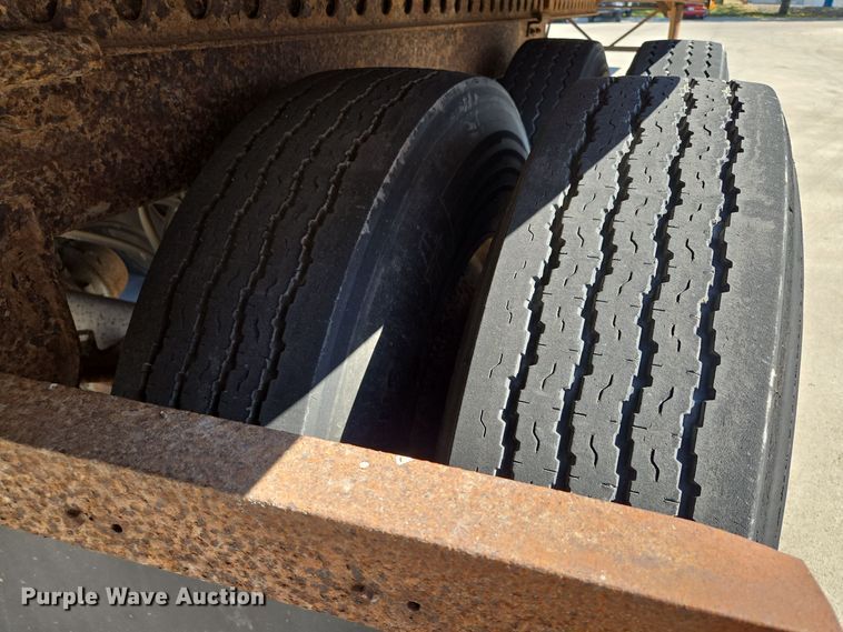 image for item EE8661 1996 Dorsey dry van trailer