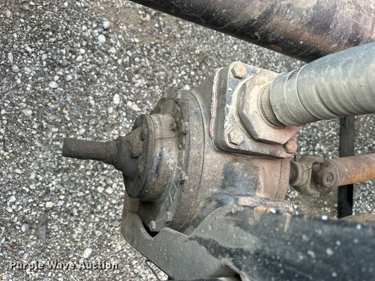 image for item EG0753 2013 Kenworth T660 semi truck