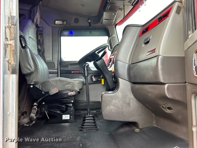 image for item EG0753 2013 Kenworth T660 semi truck