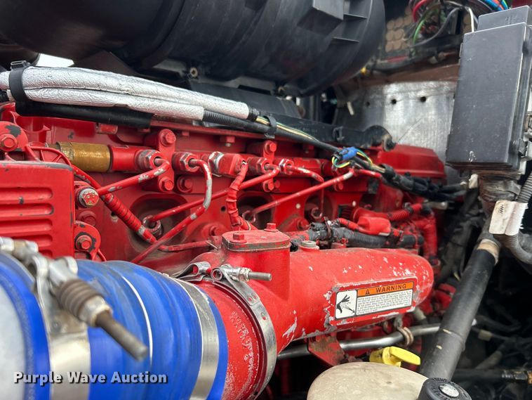 image for item EG0753 2013 Kenworth T660 semi truck