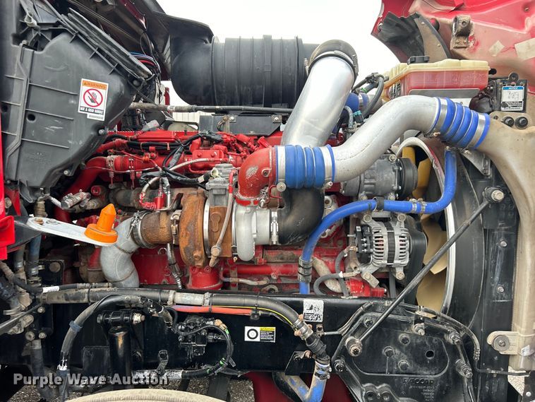 image for item EG0753 2013 Kenworth T660 semi truck