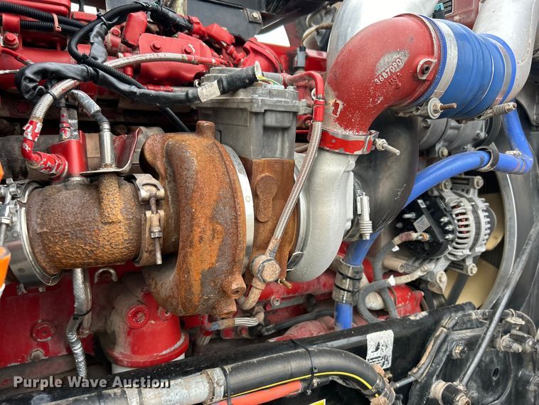 image for item EG0753 2013 Kenworth T660 semi truck