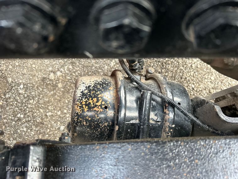 image for item EG0753 2013 Kenworth T660 semi truck