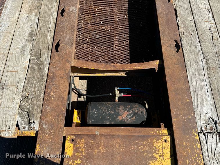 image for item EG6778 2014 XL trailers XL 110 HDG lowboy equipment trailer