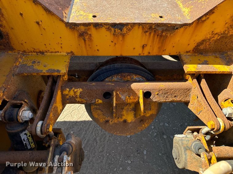 image for item EG6778 2014 XL trailers XL 110 HDG lowboy equipment trailer