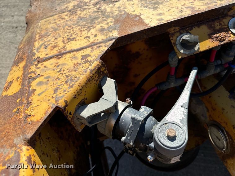 image for item EG6778 2014 XL trailers XL 110 HDG lowboy equipment trailer