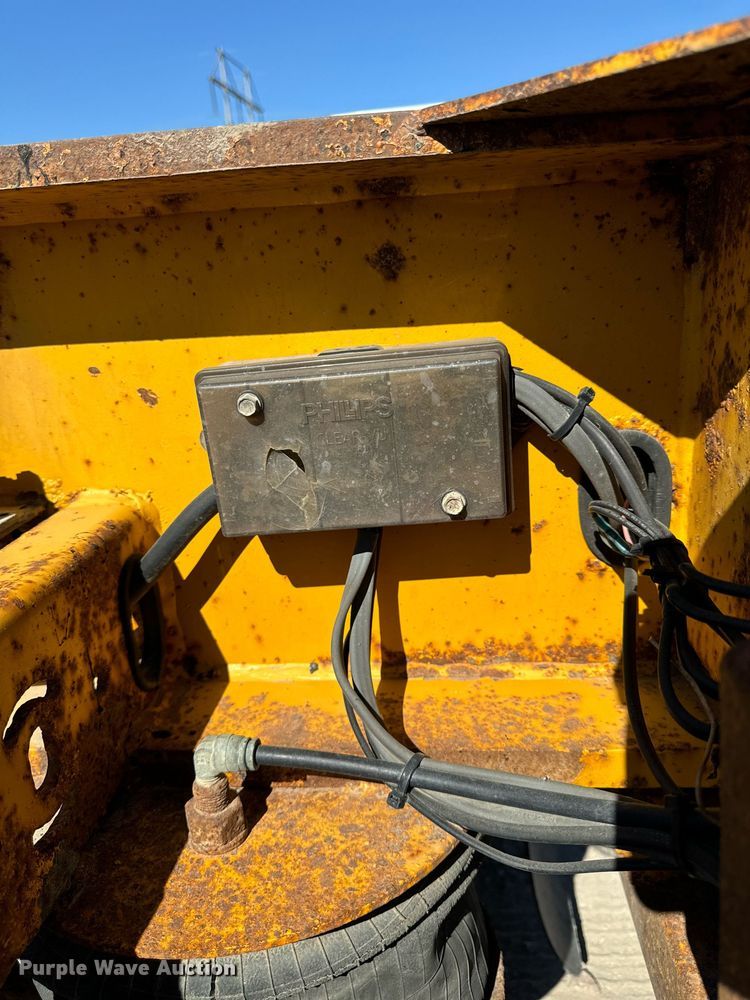 image for item EG6778 2014 XL trailers XL 110 HDG lowboy equipment trailer