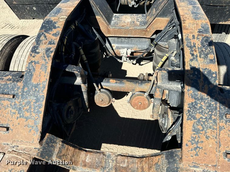 image for item EG6781 2014 XL trailers XL 110 HDG lowboy equipment trailer