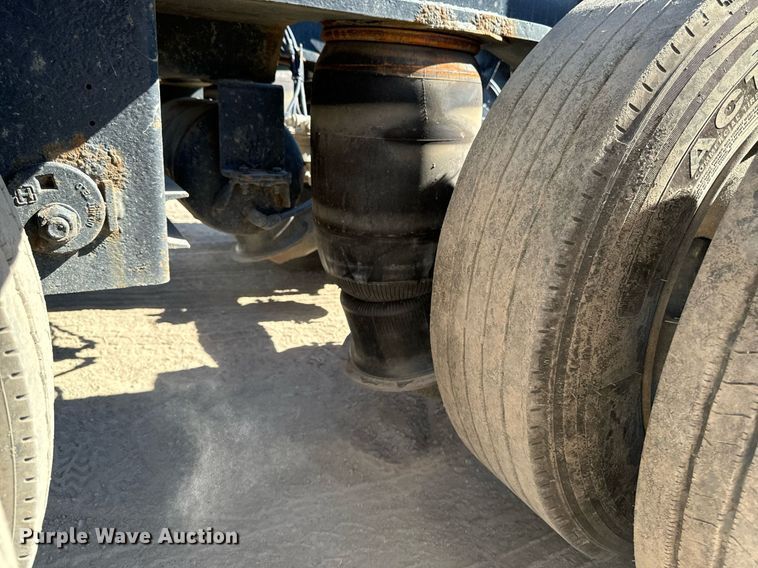 image for item EG6781 2014 XL trailers XL 110 HDG lowboy equipment trailer