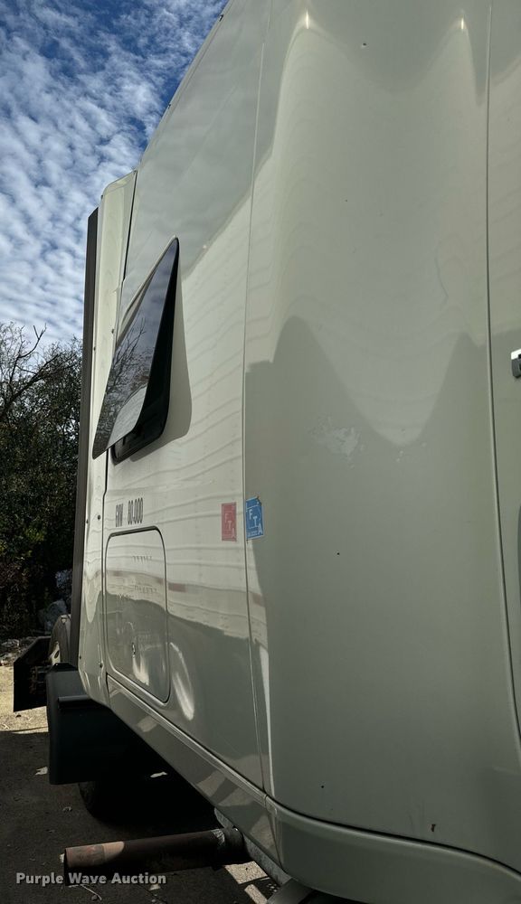 image for item EG6794 2008 International  Prostar Limited 6x4 semi truck