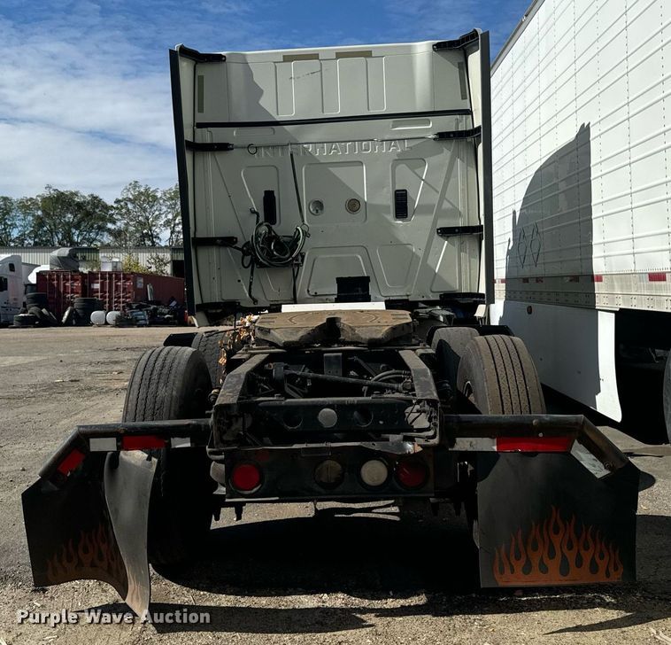 image for item EG6794 2008 International  Prostar Limited 6x4 semi truck