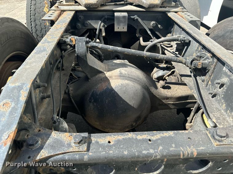 image for item EG6794 2008 International  Prostar Limited 6x4 semi truck