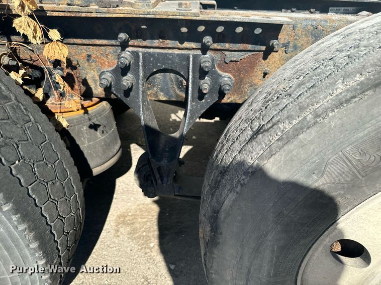 image for item EG6794 2008 International  Prostar Limited 6x4 semi truck