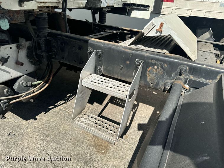 image for item EG6794 2008 International  Prostar Limited 6x4 semi truck