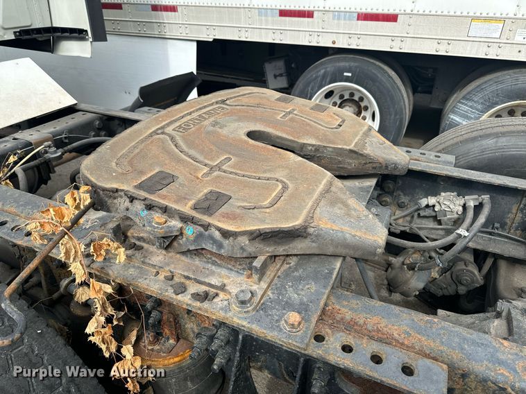 image for item EG6794 2008 International  Prostar Limited 6x4 semi truck