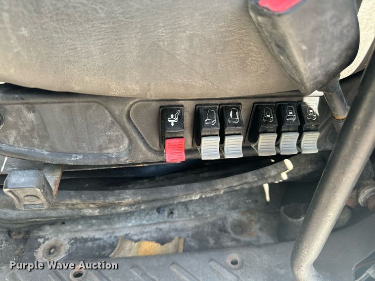 image for item EG6794 2008 International  Prostar Limited 6x4 semi truck