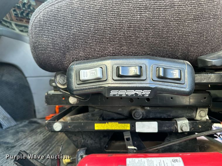 image for item EG6795 2001 Freightliner Century Class 12 semi truck