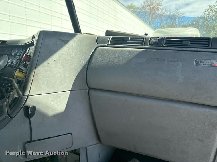 image for item EG6795 2001 Freightliner Century Class 12 semi truck