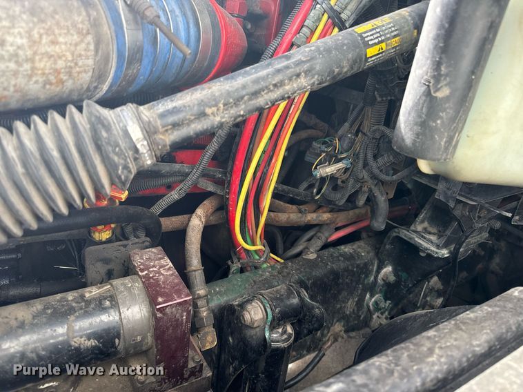 image for item EG6795 2001 Freightliner Century Class 12 semi truck