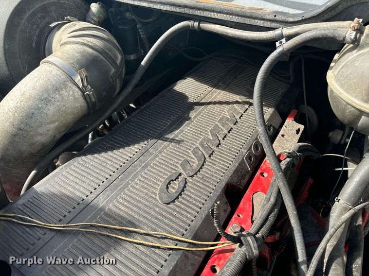 image for item EG6795 2001 Freightliner Century Class 12 semi truck