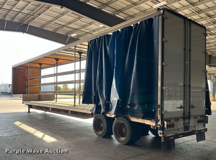 image for item EH2844 2009 Wilson CFD-900 side curtain trailer