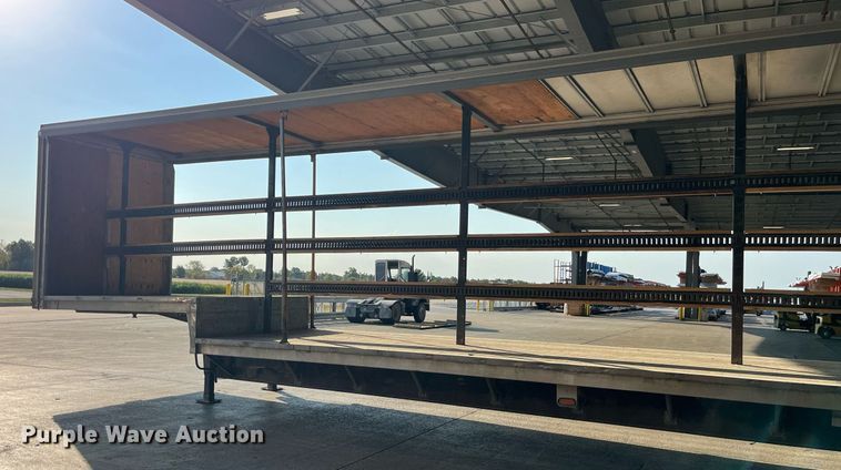 image for item EH2844 2009 Wilson CFD-900 side curtain trailer