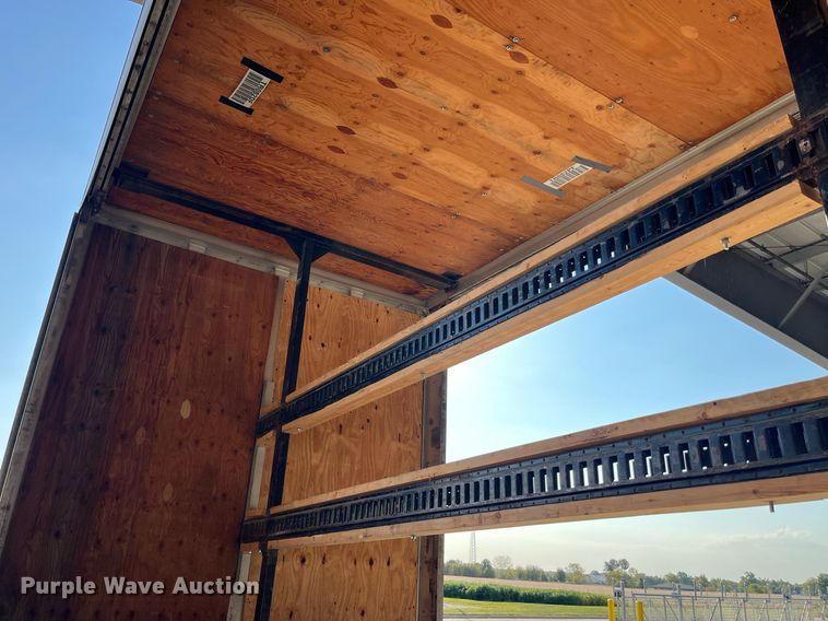 image for item EH2844 2009 Wilson CFD-900 side curtain trailer