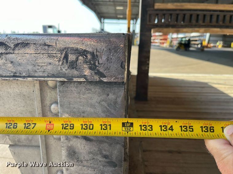 image for item EH2844 2009 Wilson CFD-900 side curtain trailer