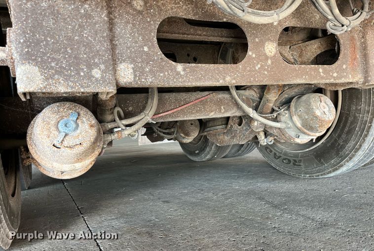 image for item EH2844 2009 Wilson CFD-900 side curtain trailer