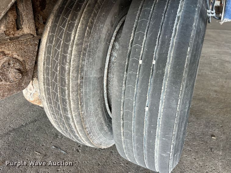 image for item EH2844 2009 Wilson CFD-900 side curtain trailer