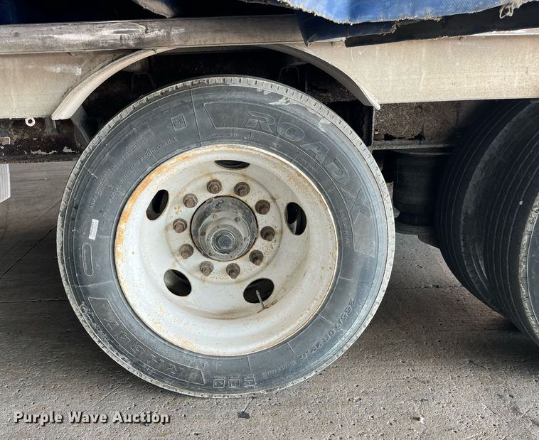 image for item EH2844 2009 Wilson CFD-900 side curtain trailer