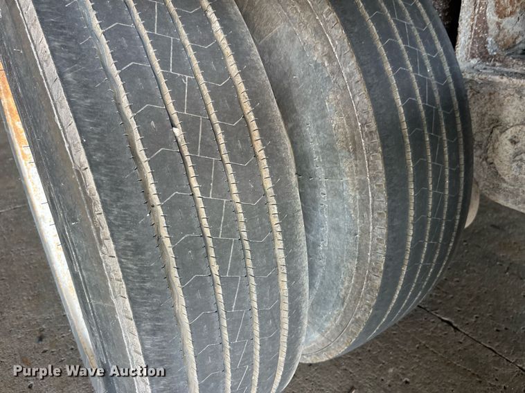 image for item EH2844 2009 Wilson CFD-900 side curtain trailer