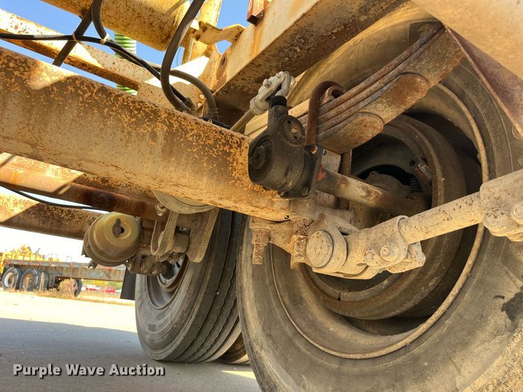 image for item EH2854 1988 Fruehauf HEB-F2-J 1000 pneumatic dry bulk trailer