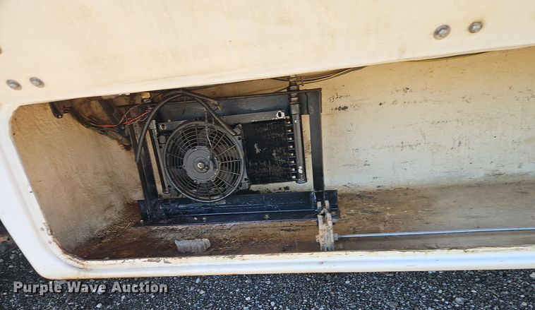 image for item EI8412 2006 Ford F750 Super Duty XL wireline truck